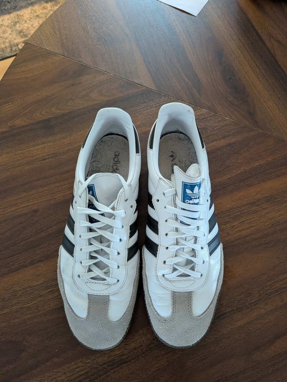 adidas Men’s White and Black Samba OG (M SIZE US10)